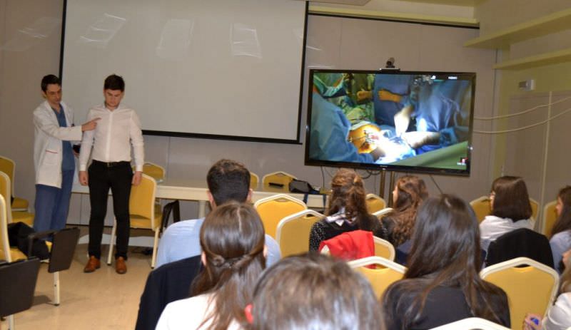 studenți la medicină și rezidenți din toată lumea vin la un congres în sibiu