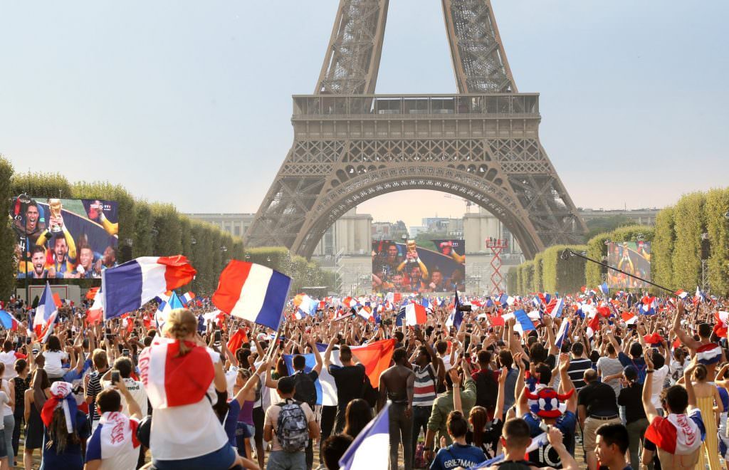 video - foto franța e campioană mondială - imagini memorabile de la moscova și paris