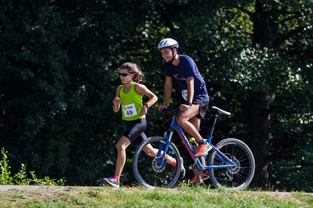 buonavista duathlon challenge revine pe 30 septembrie: alergare și ciclism în muzeul din dumbrava sibiului