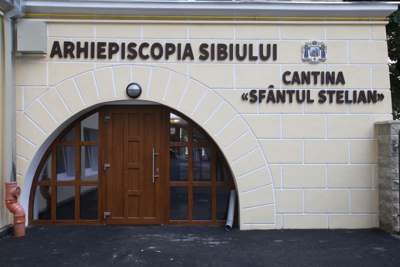 cantină nouă la școala 15 - patriarhul româniei merge să o sfințească