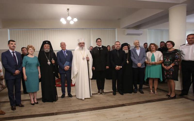 foto – patriarhul româniei a sfințit o cantină pentru copii la sibiu