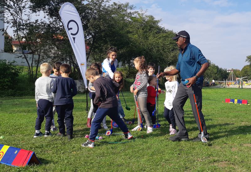 lecții gratuite de golf pentru copiii din sibiu - în weekend în parcul sub arini