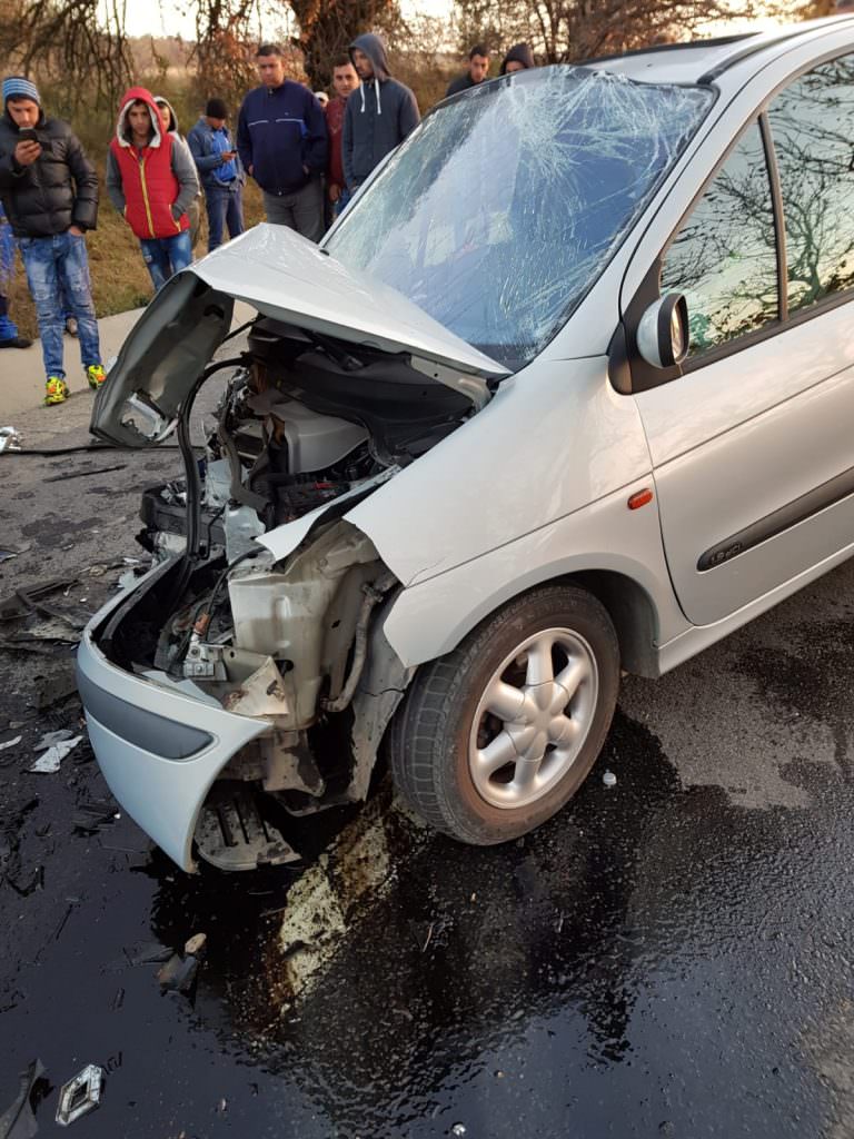 update foto accident în dealul dăii - trei mașini implicate și trei răniți