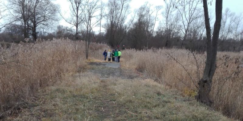 VIDEO FOTO Femeie găsită decedată într-un lac. A fost căutată două zile