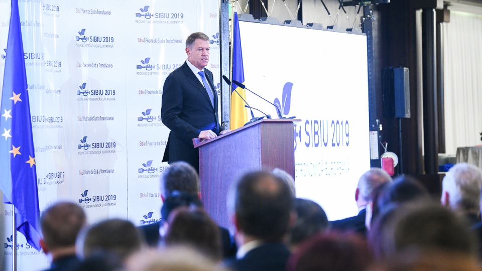 foto video klaus iohannis – sibiu, regiune gastronomică e un program pe gustul meu