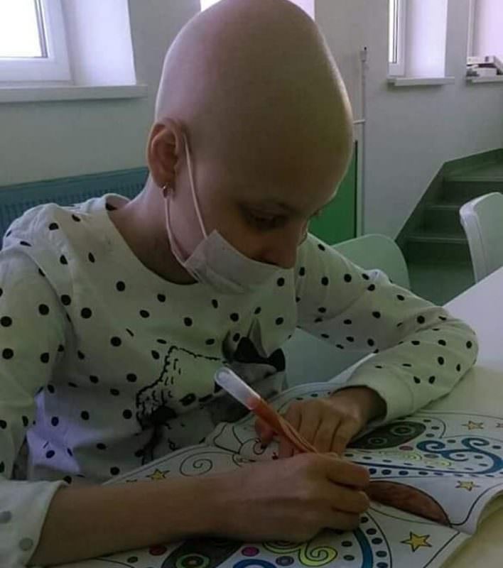 împreună pentru sonia - fetița de 12 ani are leucemie și are nevoie 120.000 de euro ca să trăiască