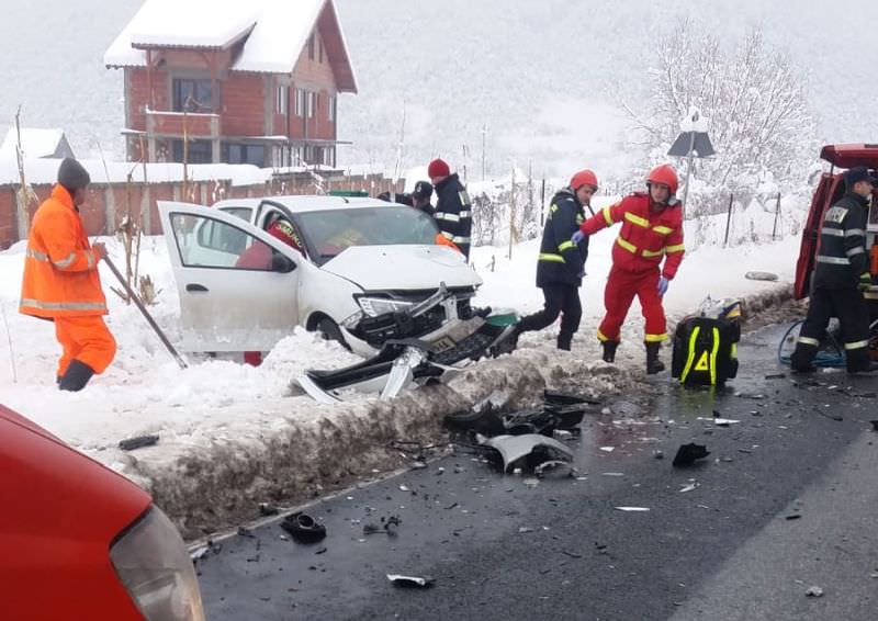 ziua cu accidente grave pe valea oltului - șapte oameni răniți - află cele mai importante știri de miercuri