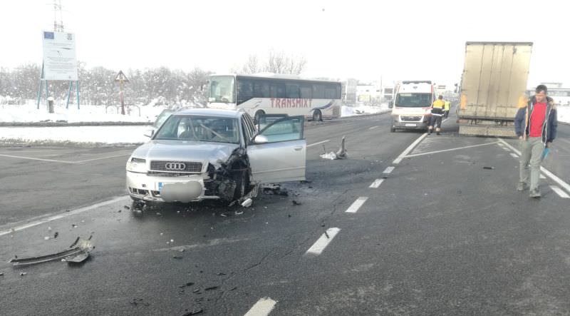 UPDATE FOTO VIDEO Accident pe DN1 la Șelimbăr. Doi copii răniți