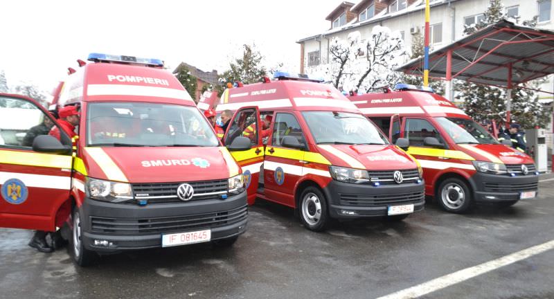foto ambulanțe noi pentru smurd sibiu