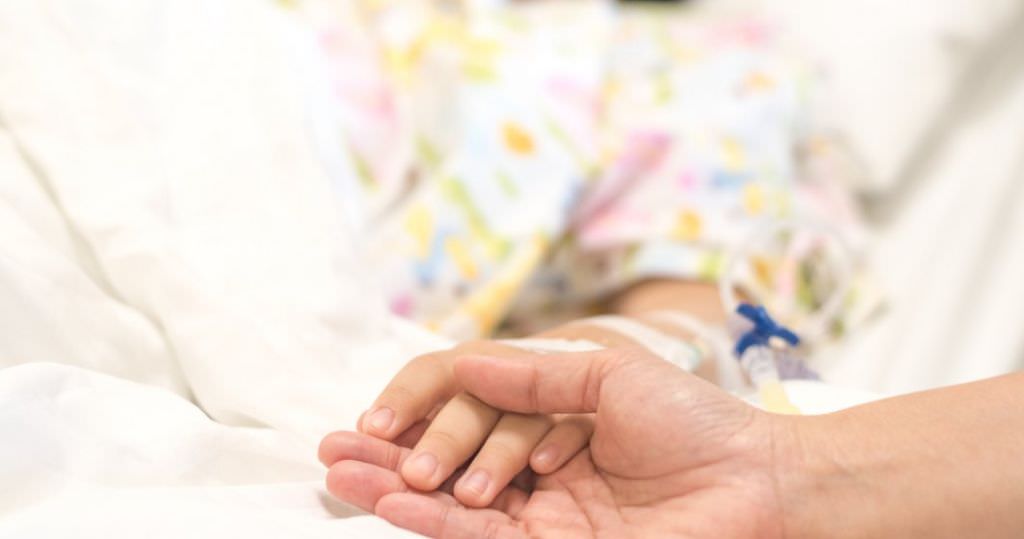 copiii cu boli incurabile, îngrijiți la sibiu – singurul hospice din țară funcționează din donații