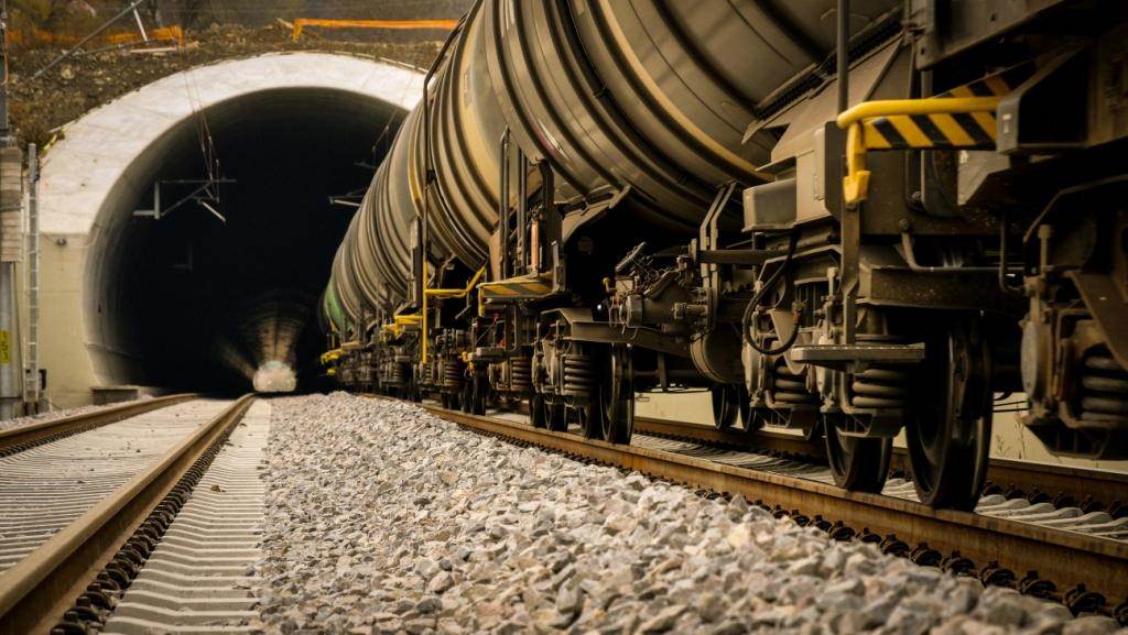 foto - cel mai lung tunel de cale ferată construit după 1989, gata de recepție – este în județul sibiu