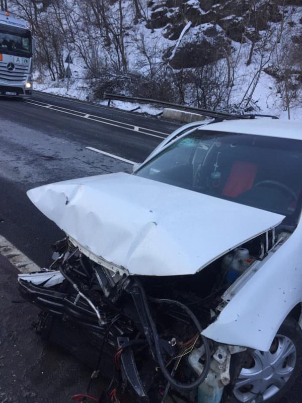 foto accident grav pe valea oltului cu patru victime printre care și doi copii