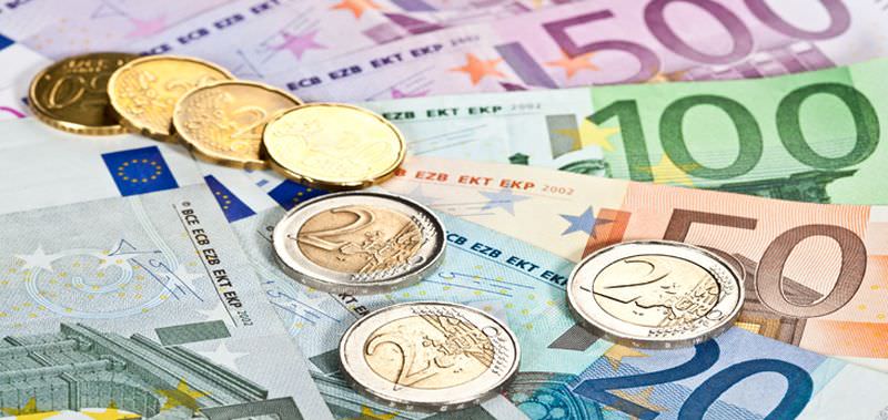 de ce a crescut euro la un maxim istoric