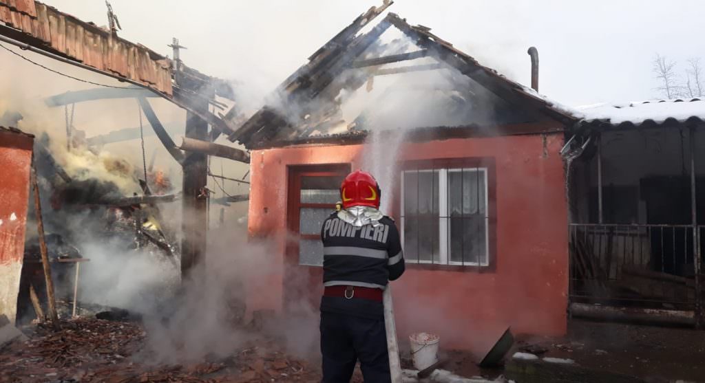 update incendiu la o casă de pe strada dumitru anghel, în sibiu
