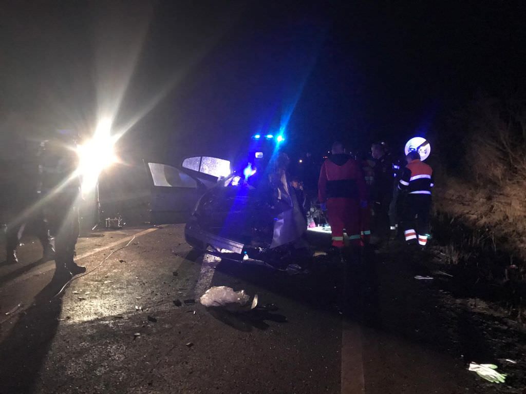 șapte oameni implicați într-un accident la ruși - un șofer a intrat pe contrasens