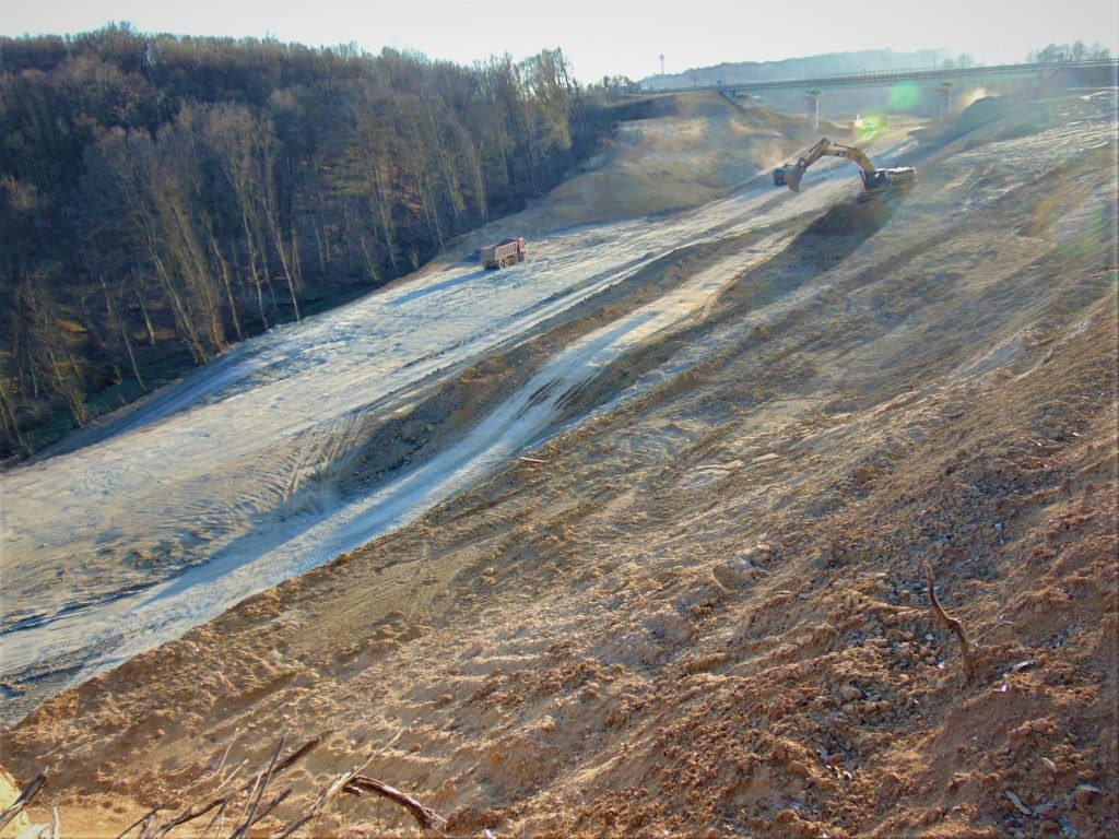 foto - lucrările la autostrada sibiu - nădlac. vești bune de pe șantierul dintre lugoj și deva