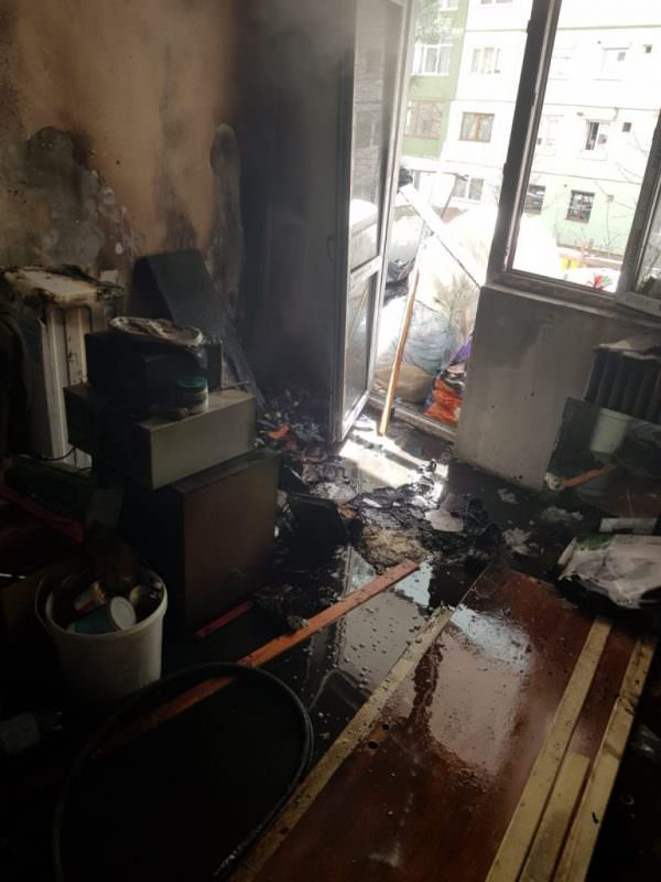 update foto incendiu într-un apartament de pe strada iezer