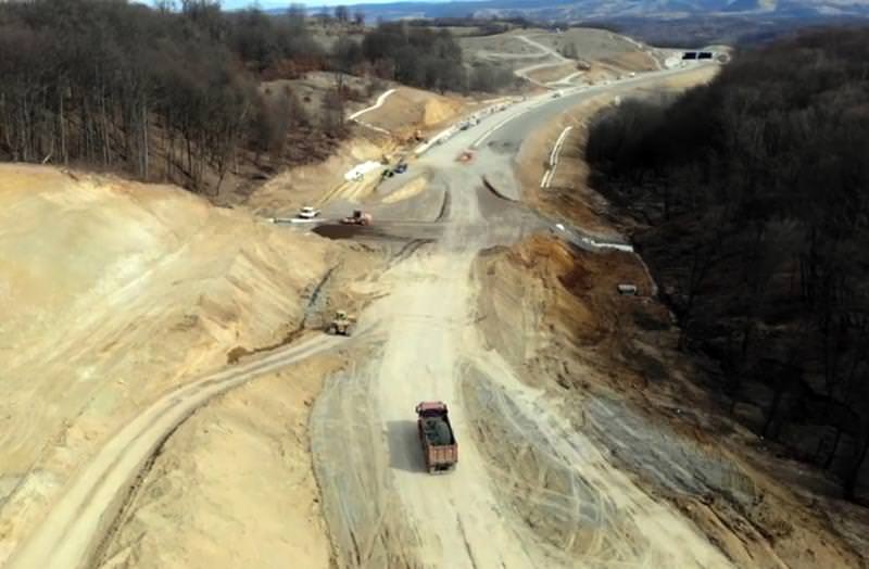 video - lucrările la singurele bucăți de autostradă care au șanse să fie deschise în 2019