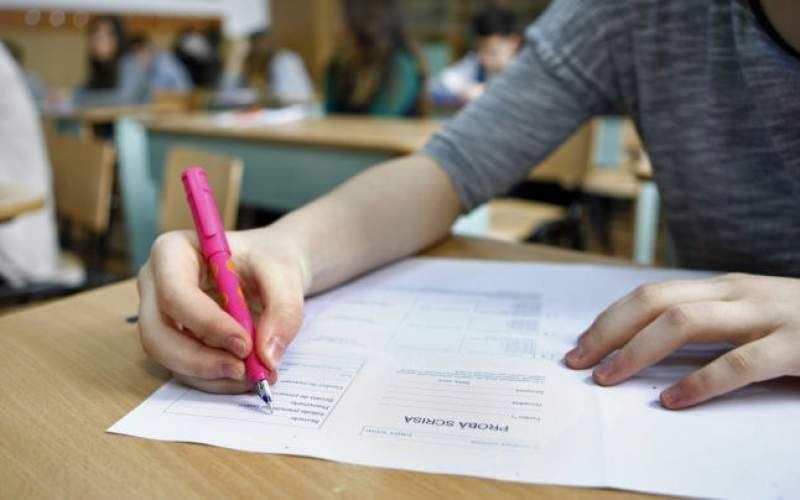 elevii de clasa a viii-a ar putea scăpa de evaluarea națională