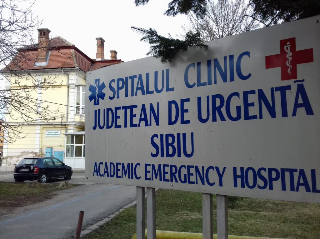 parcările din curtea spitalului județean - motiv de scandal între medici și pacienți