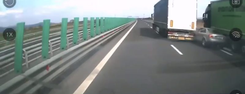 video șofer pericol pe autostrada sibiu deva. aproape a provocat o tragedie