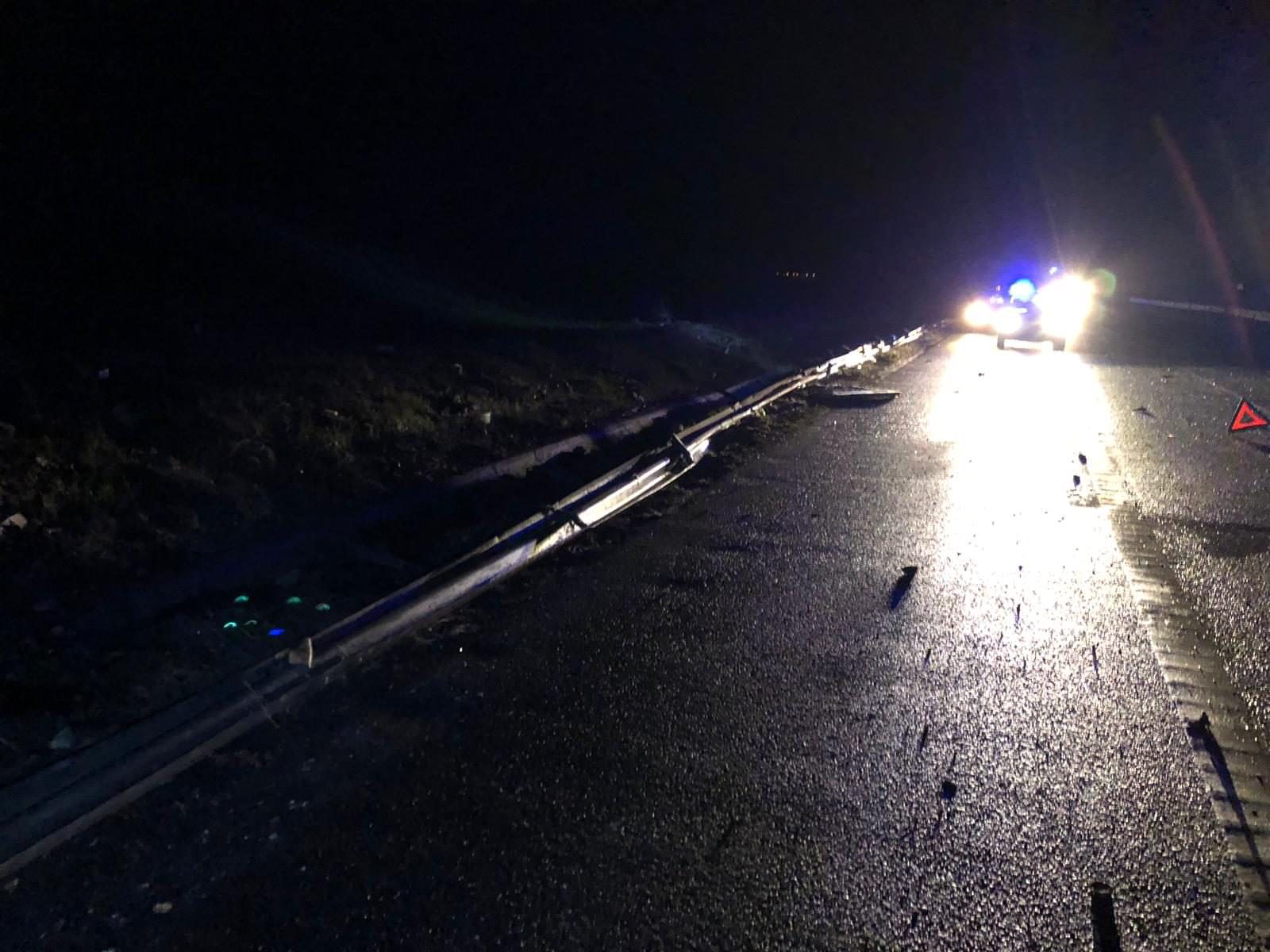 FOTO Accident mortal pe autostrada Sibiu - Sebeș. TIR răsturnat în zona Aciliu