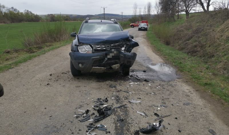 update foto accident cu două mașini la retiș - o persoană rănită