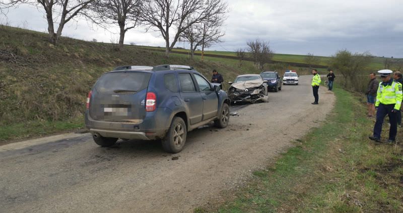 update foto accident cu două mașini la retiș - o persoană rănită