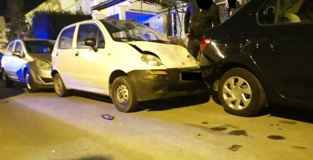 video foto sibieni fără permis și băuți bine au lovit șapte mașini pe aleea buia