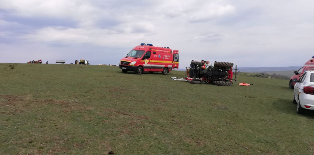 update foto un sibian a murit după ce a fost strivit de un tractor la alămor