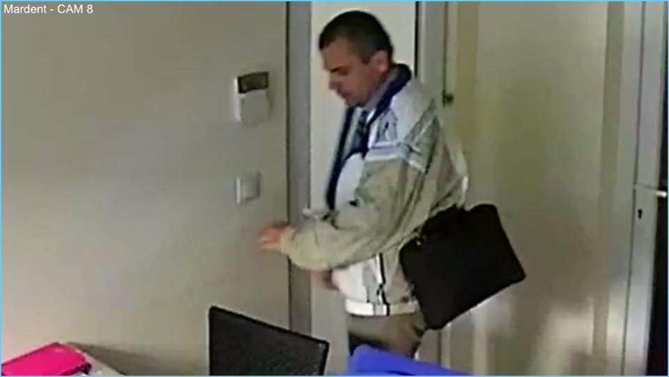 update video foto - hoț la furat într-un cabinet stomatologic din sibiu. a luat banii dintr-o geantă a medicului