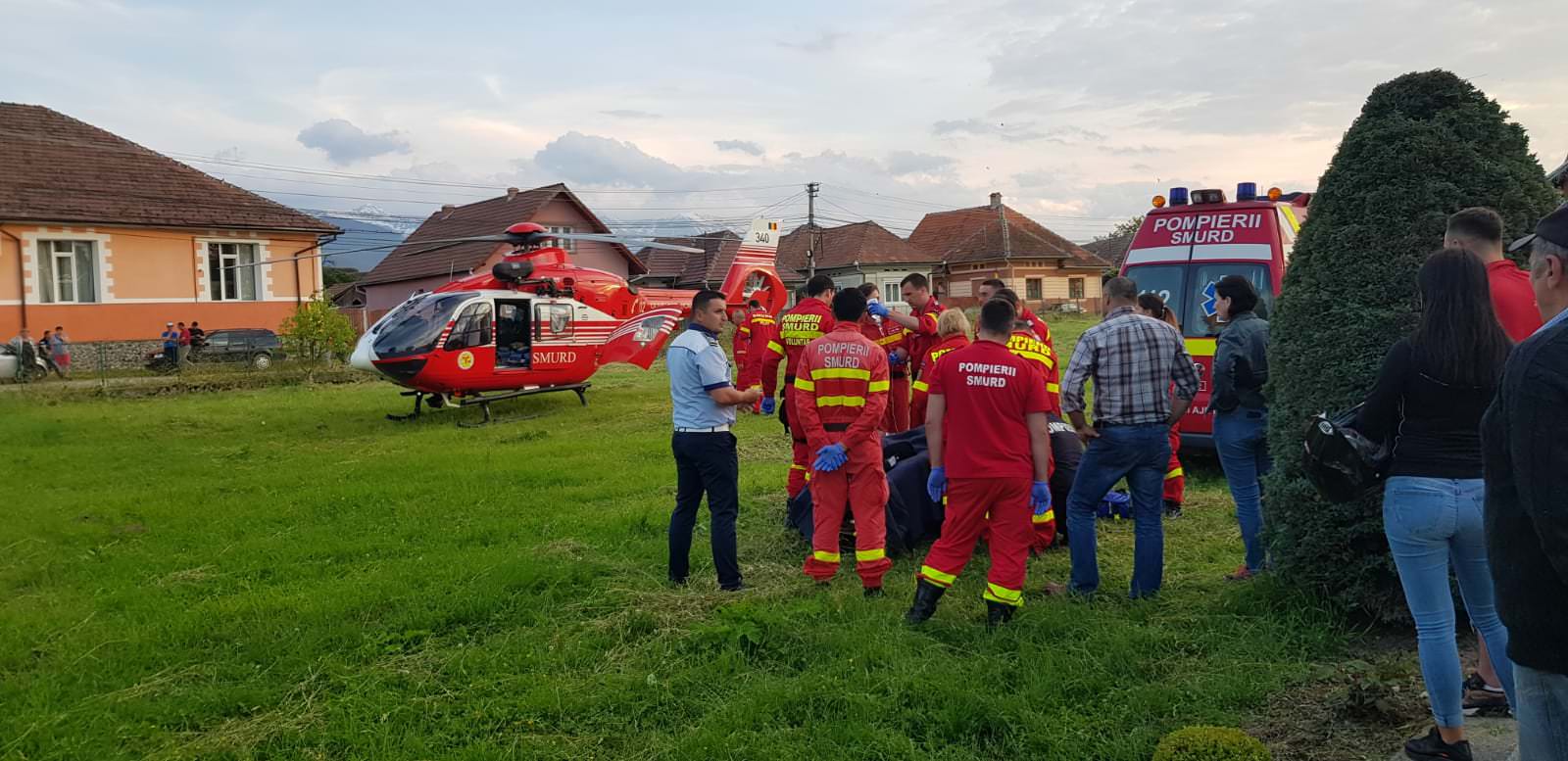 video foto bărbat dus la spital cu elicopterul după ce a căzut de pe atv la cârțișoara