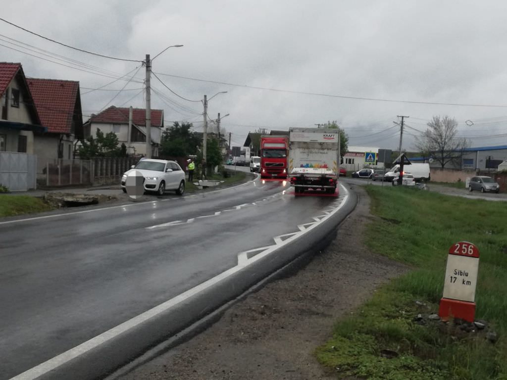 foto bătrânică lovită de o mașină la tălmaciu