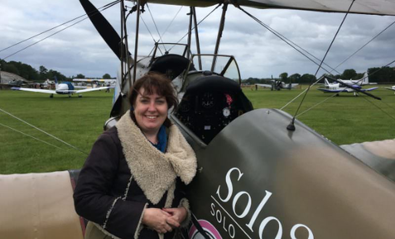 femeia pilot care a învins cancerul vine la sibiu
