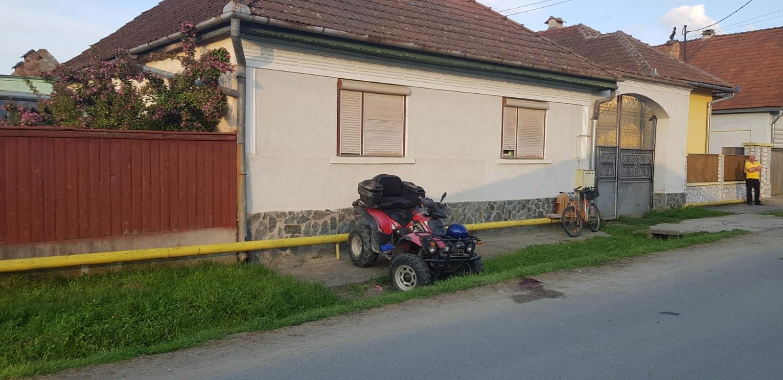 video foto bărbat dus la spital cu elicopterul după ce a căzut de pe atv la cârțișoara