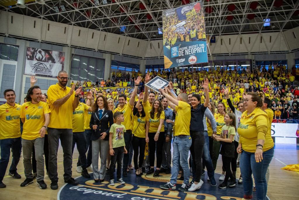 CSU Fans Magazin a fost declarată cea mai mare revistă din lume