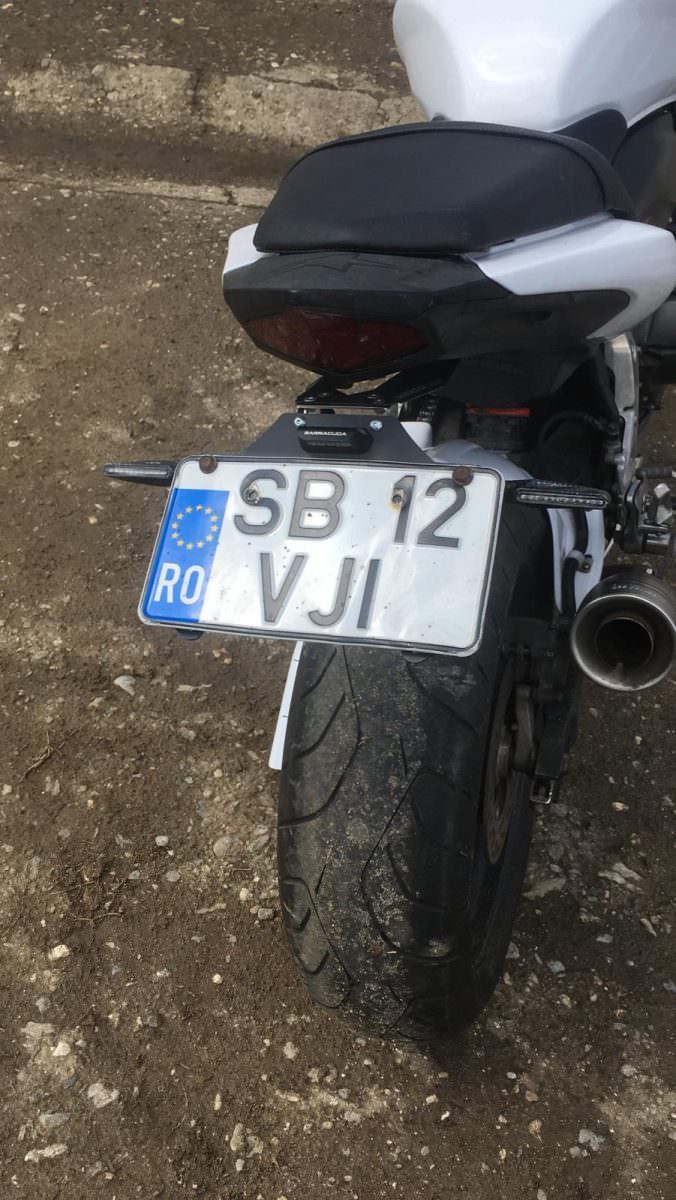 video foto motocicletă de 5.000 de euro furată dintr-o curte la sibiu