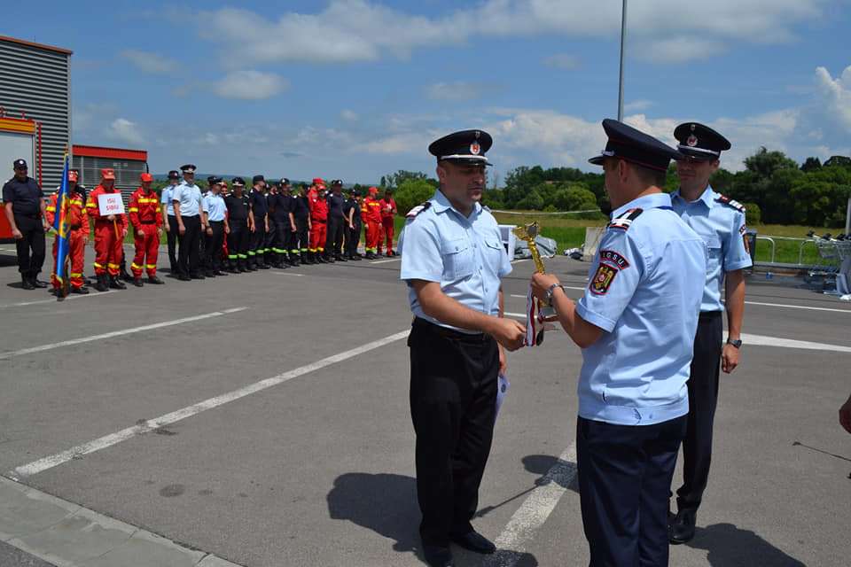 foto pompierii sibieni pe podium la competiții naționale importante