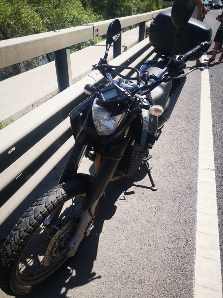 foto accident în lanț pe valea oltului - un motociclist a ajuns la spital