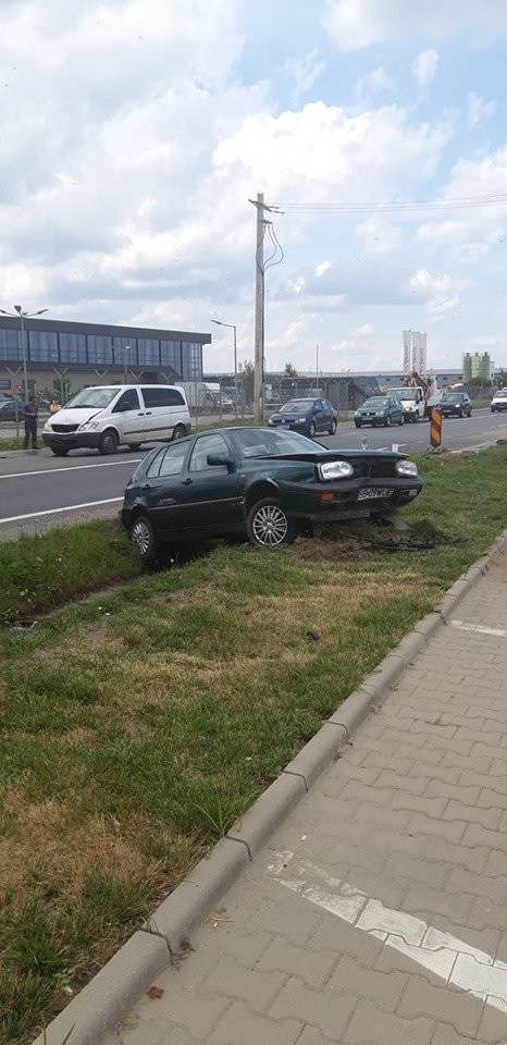 update accident între un microbuz și o mașină în zona de vest