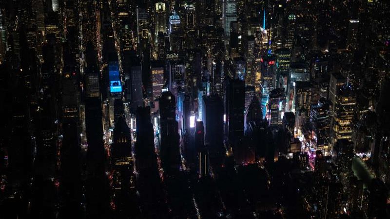 foto new york- ul în beznă. imagini rare din timpul unei masive pene de curent