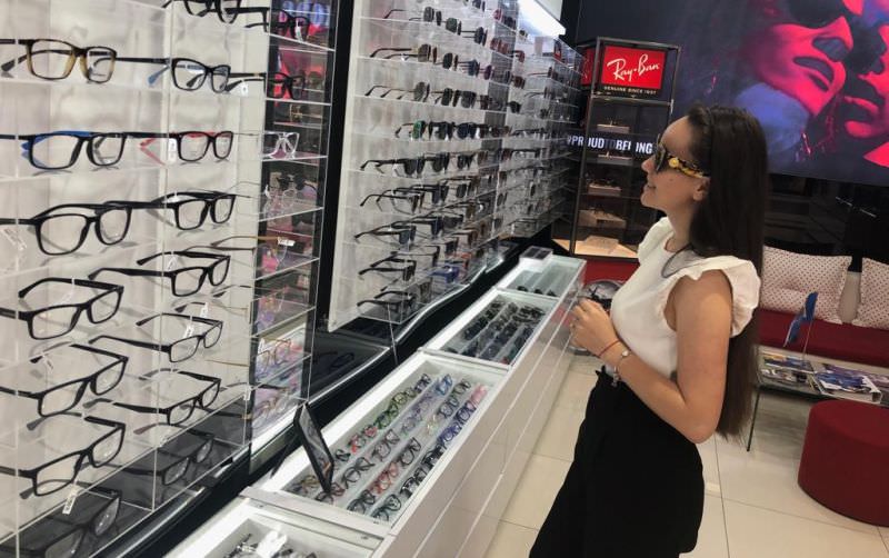 mega promoții la optyu - ochelari de soare și rame de brand, reduse până la 70 la sută