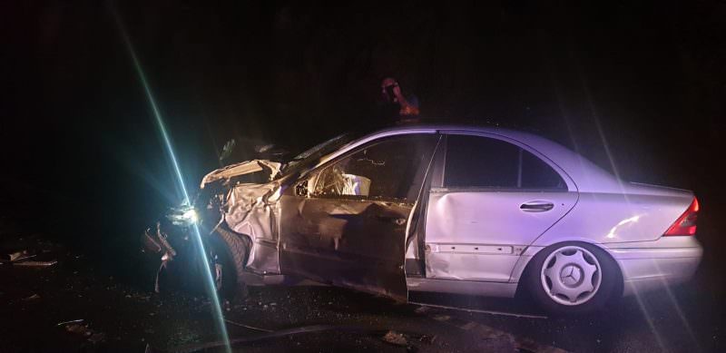 VIDEO - FOTO Accident grav sâmbătă noapte pe Valea Oltului - Un mort și cinci persoane rănite