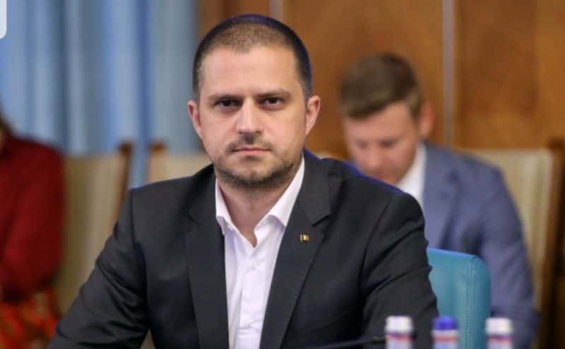 bogdan trif: ''solicit public demisia din fruntea guvernului a penalului florin cîțu!’’