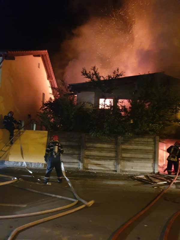 update foto casă în flăcări pe calea șurii mici