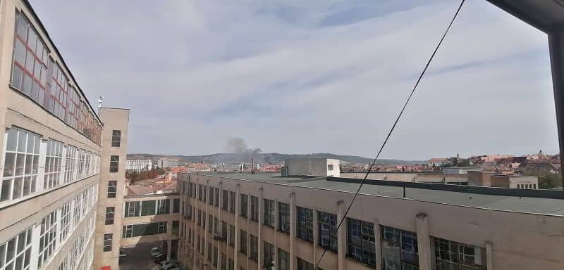 FOTO VIDEO Incendiu puternic în Sibiu. Fumul se vede în tot orașul