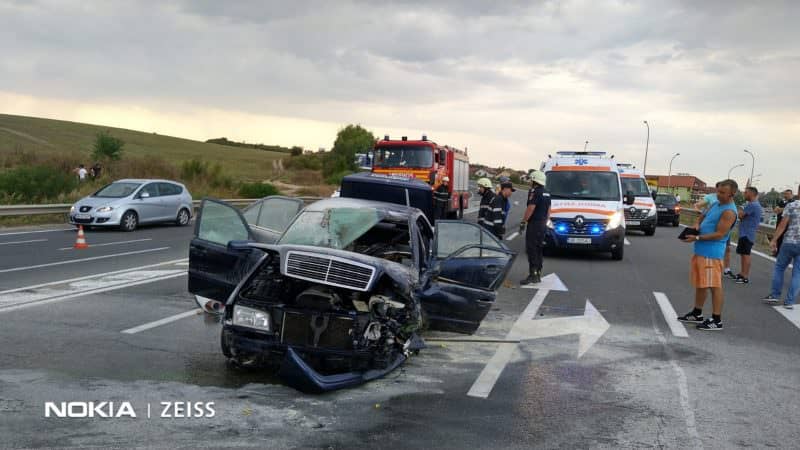 FOTO Accident cu trei mașini la Şelimbăr din cauza unui șofer beat - Trafic blocat