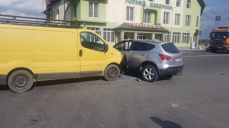 accident pe dn1 înspre săliște - două mașini s-au ciocnit