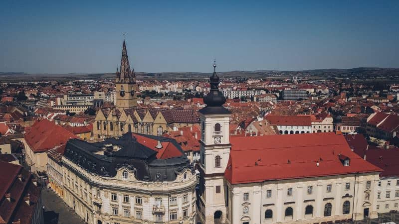 sibiul, singurul oraş turistic cu 3 stele michelin din românia, nu este inclus in nicio rută culturală a consiliului europei