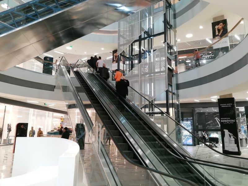 video foto cum arată primul mall din oraș - promenada sibiu se deschide la ora 10